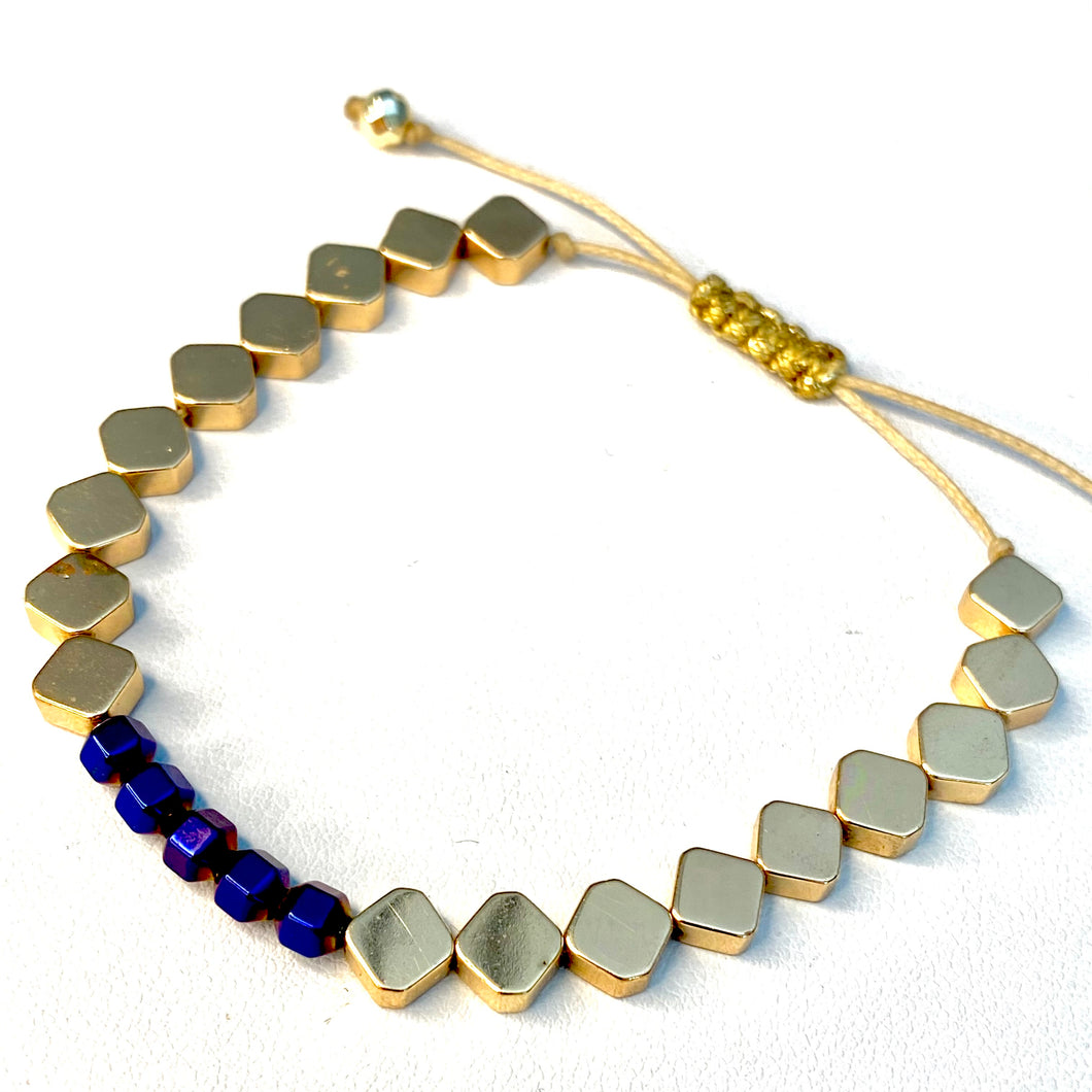 Gold squares bracelet